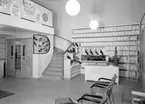 Skofabriken Oscaria från Örebro öppnar butik i Göteborgs-bankens nya hus i hörnet DrottninggatanVästra Torggatan 1941.