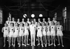 Läroverkets gymnastiktrupp år 1943.