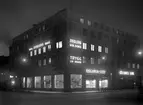 Ziegler Kol o Koks flyttar kontoret från Hamngatan 4 till Göteborgs-bankens nya hus i hörnet DrottninggatanVästra Torggatan 1943. Bilden är retuscherad.