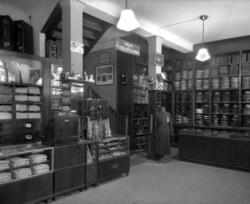 Interiör från CGC:s ursprungliga butik på Kungsgatan 20. Bil