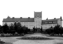 Bildsvit från Karlstads folkskollärarseminarium, invigt den 