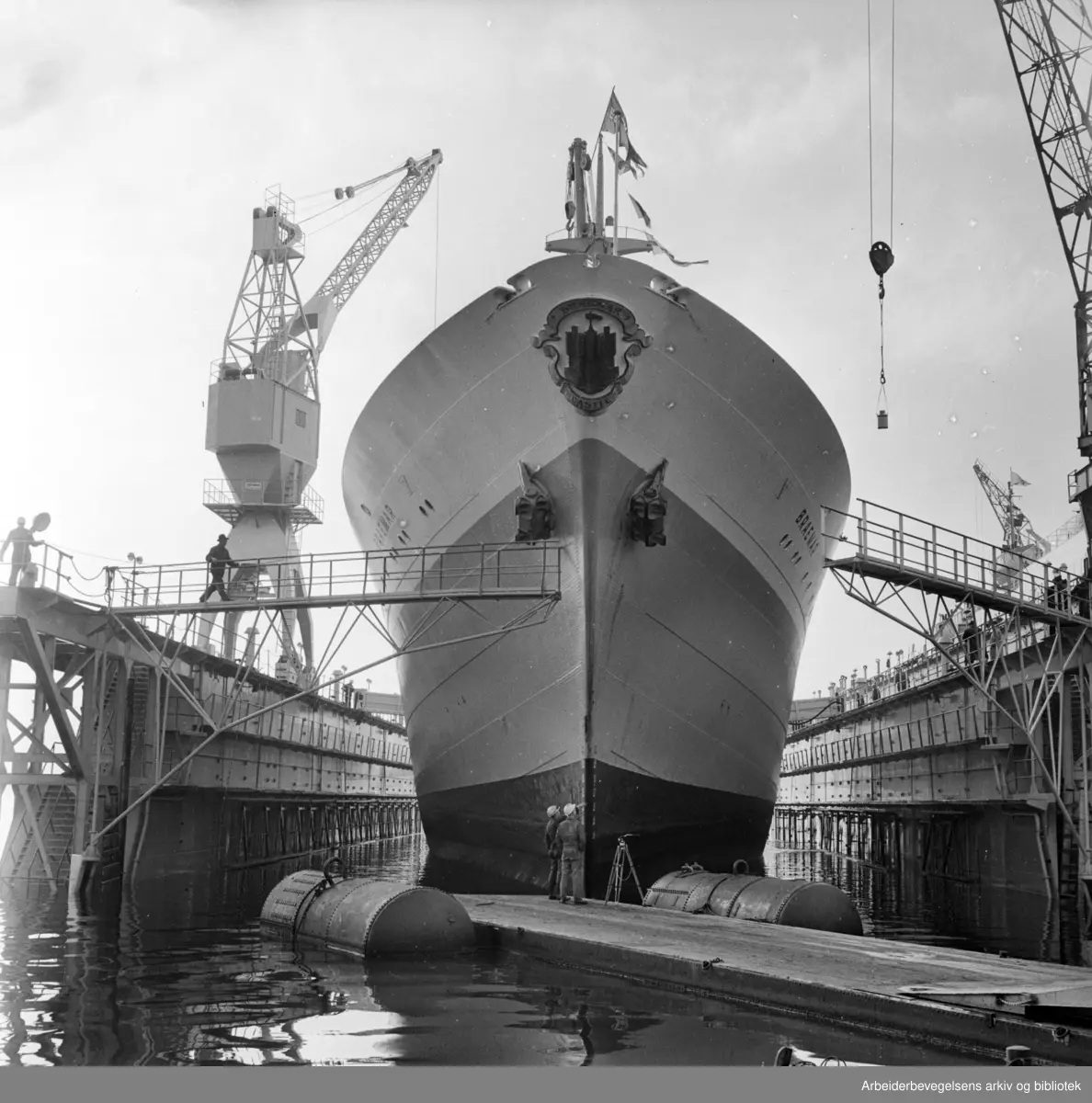 Ny flytedokk på Nylands Verksted. Fred. Olsens "M/S Braemar". Oktober 1962