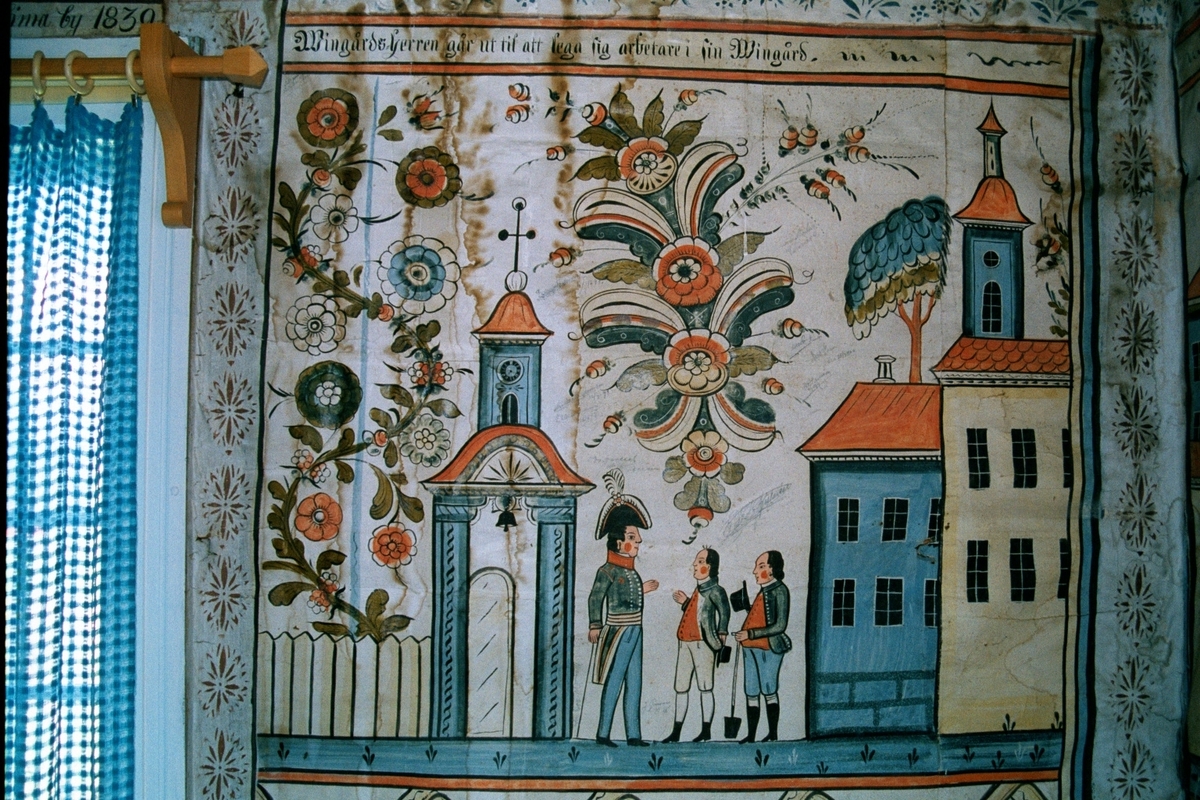 Interiört måleri på gården Hagen. Väggmålningarna är utförda av Kers Erik Jönsson 1838-1839, takmålningarna samt måleri på skåp, stolar och delar av vägg som ej målades av Jönsson är utförda av målare Blom 1847.