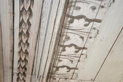 Takmålningar i Holms kyrka. Innertaket gjort av träpanel, må