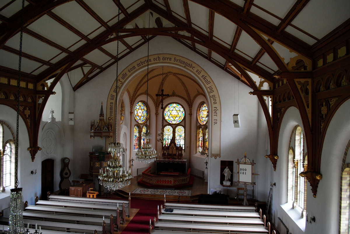 Interiör i Sundals-Ryrs nya kyrka.