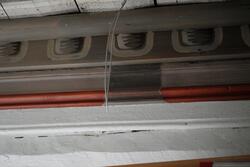 Takmålningar i Holms kyrka. Innertaket gjort av träpanel, må