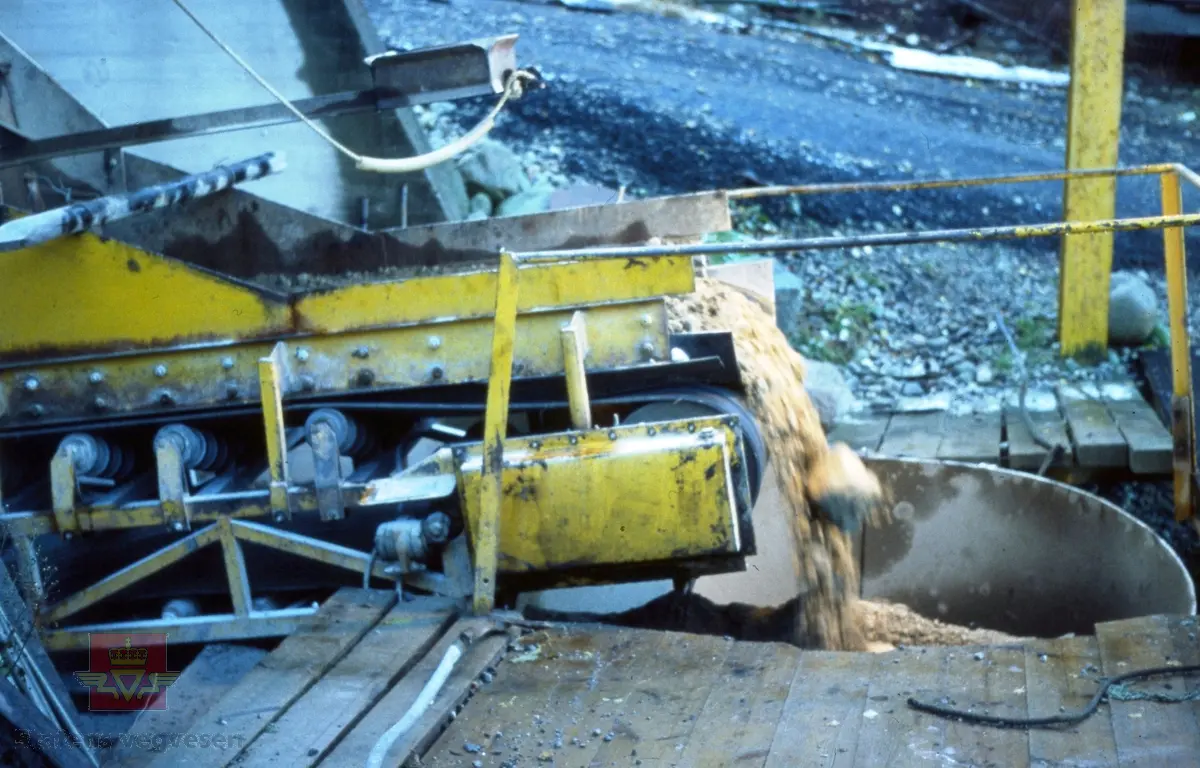 Transportbelter -  spindelknuser. Mating av knuseverk på Dirdal (Kleppen)  1978.