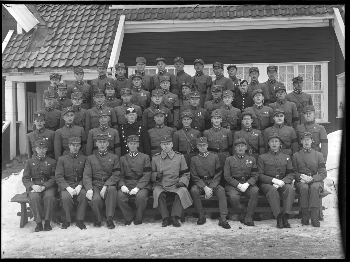 Gruppebilde av militære på Trandum leir 