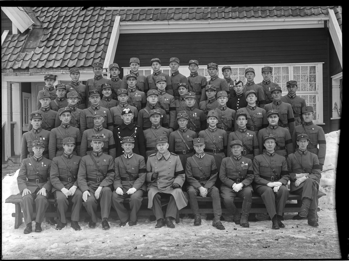 Gruppebilde av militære på Trandum leir 