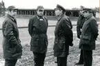 Inspektion av den nytillträdde Militärbefälhavaren för Östra militärområdet, generallöjtnant Nils Sköld den 5 december 1974

Stora skjutbanan, frv överstelöjtnant Björn Bernroth, major Björn von Porat, MB, MB följebefäl samt överste Ragnar Tauvon.