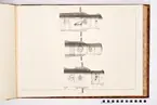 Avbildning föreställande eldrör tagna som troféer av den svenska armén med fästningen Elbingen den 3 december 1703. Ingår i volym med avbildade kanontroféer tagna åren 1703-1706.