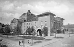 Stora teatern i Norrköping genom ett vykort poststämplat 1917. Byggnaden stod klar 1908, uppförd efter ritningar av Axel Anderberg.