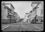 Nygatan i Linköping, hörnet mot St Larsgatan.

Bilder från gatuhörn i staden Linköping åren 1909 till 1913. Bilderna är tagna i centrala Linköping i ett projekt att dokumentera Linköping för Linköpings stad.