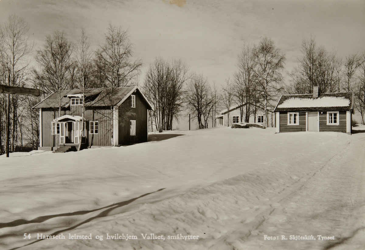 Postkort, Stange, Vallset, Haraset Kristelige Hvilehjem og Leirsted, Haraset nordre, campinghytter, vinter,