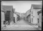 St Persgatan i Linköping.

Bilder från gatuhörn i staden Linköping åren 1909 till 1913. Bilderna är tagna i centrala Linköping i ett projekt att dokumentera Linköping för Linköpings stad.