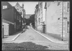 Läroverksgatan korsningen mot Nygatan.

Bilder från gatuhörn i staden Linköping åren 1909 till 1913. Bilderna är tagna i centrala Linköping i ett projekt att dokumentera Linköping för Linköpings stad.