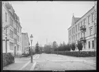 Linnégatan i Linköping.

Bilder från gatuhörn i staden Linköping åren 1909 till 1913. Bilderna är tagna i centrala Linköping i ett projekt att dokumentera Linköping för Linköpings stad.