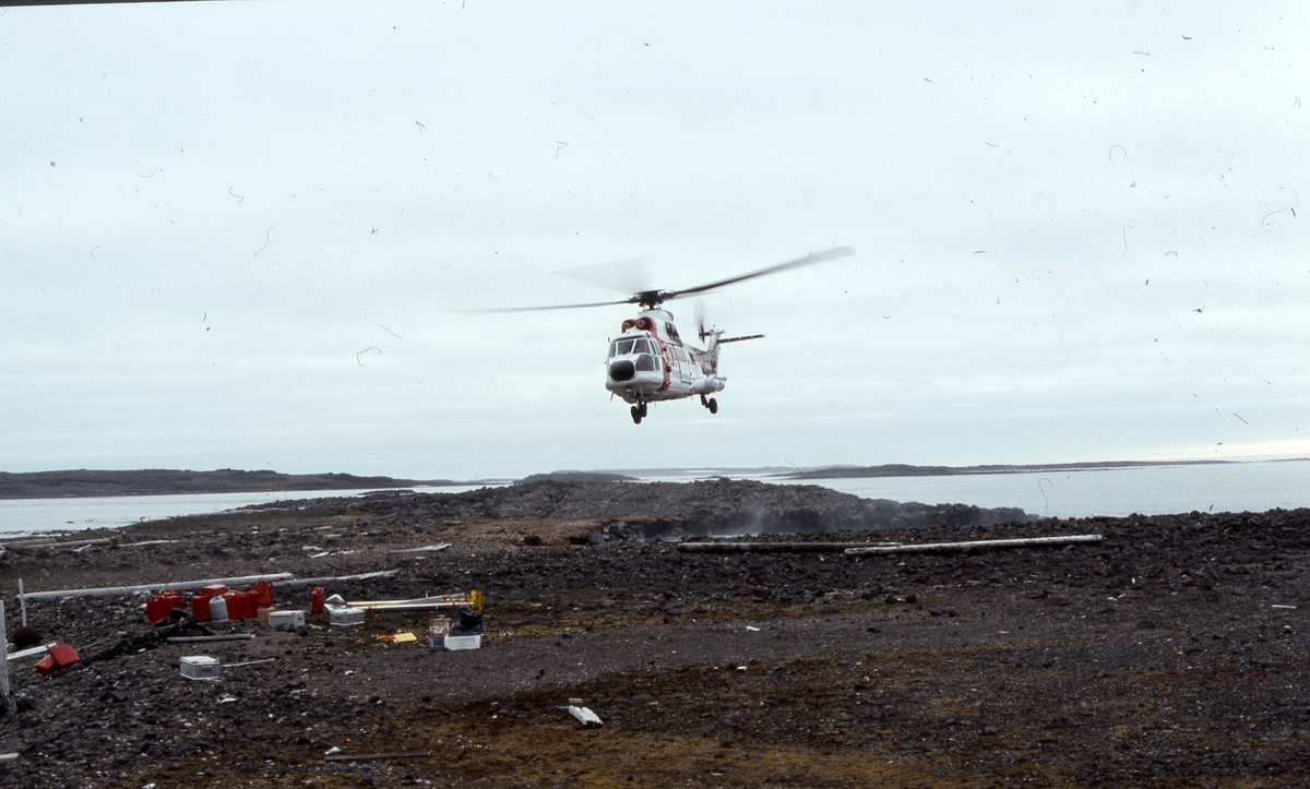 Sysselmannen besøker biologisk feltleir Lurøya i Tusenøyane
