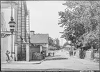 Hamngatan i Linköping. Korsning mot Storgatan.


Bilder från gatuhörn i staden Linköping åren 1909 till 1913. Bilderna är tagna i centrala Linköping i ett projekt att dokumentera Linköping för Linköpings stad.