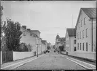 Drottninggatan i Linköping. 


Bilder från gatuhörn i staden Linköping åren 1909 till 1913. Bilderna är tagna i centrala Linköping i ett projekt att dokumentera Linköping för Linköpings stad.