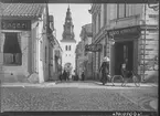 Domkyrkogatan i Linköping. Vy mot st Lars kyrka. Bageri. Oskar Anderson. Kvinna med cykel.


Bilder från gatuhörn i staden Linköping åren 1909 till 1913. Bilderna är tagna i centrala Linköping i ett projekt att dokumentera Linköping för Linköpings stad.