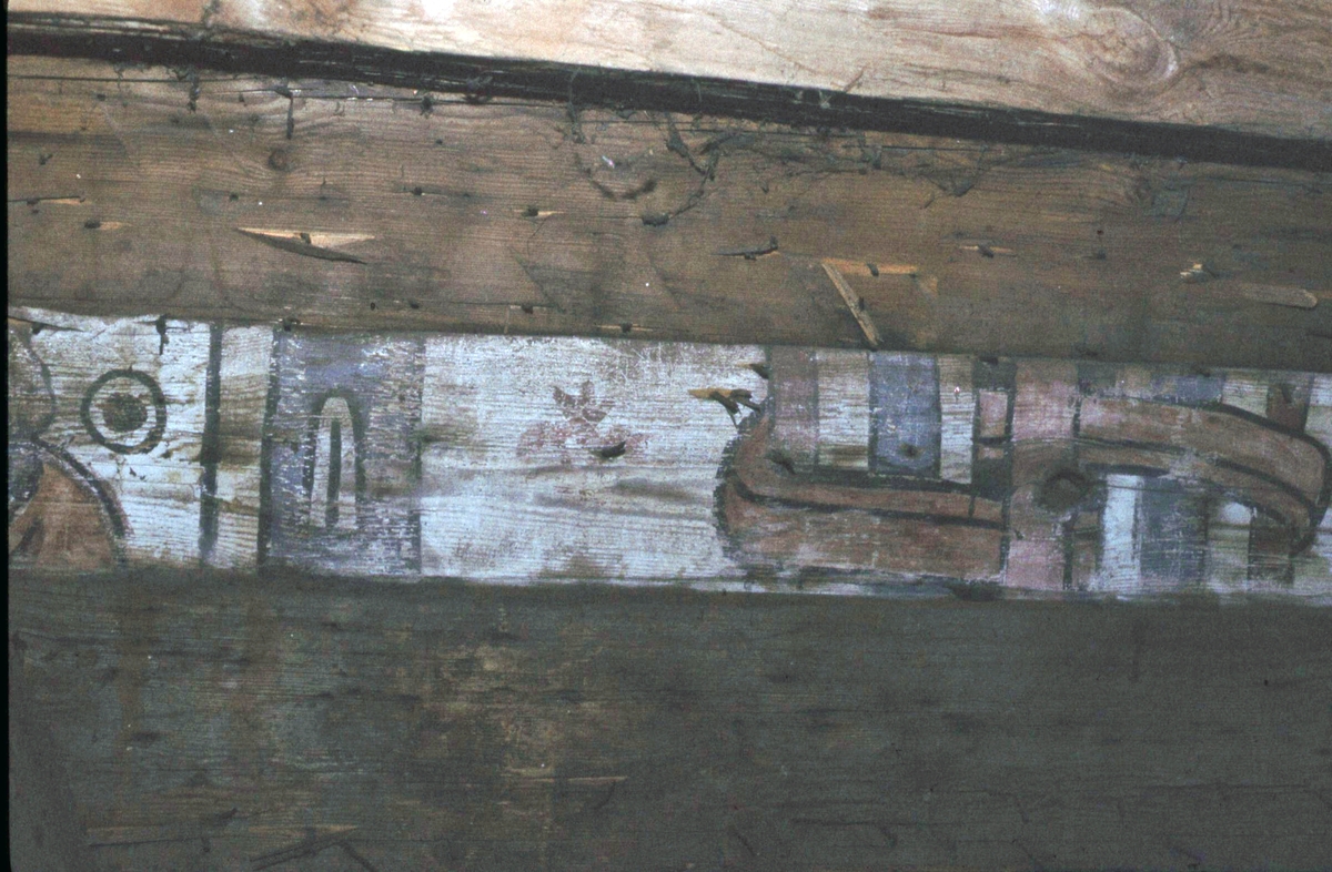 Bräder med måleri i klockstapeln vid Visnums kyrka.