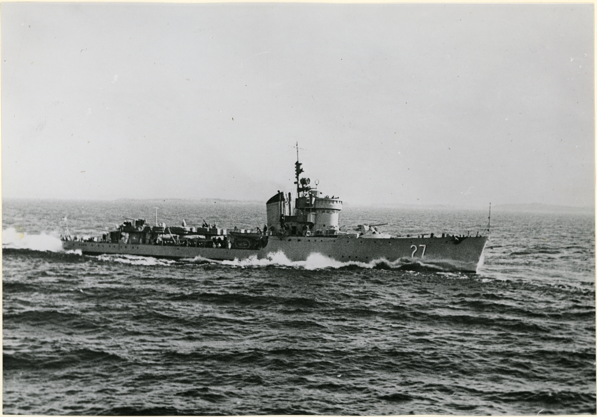 H.M. Romulus till sjöss.