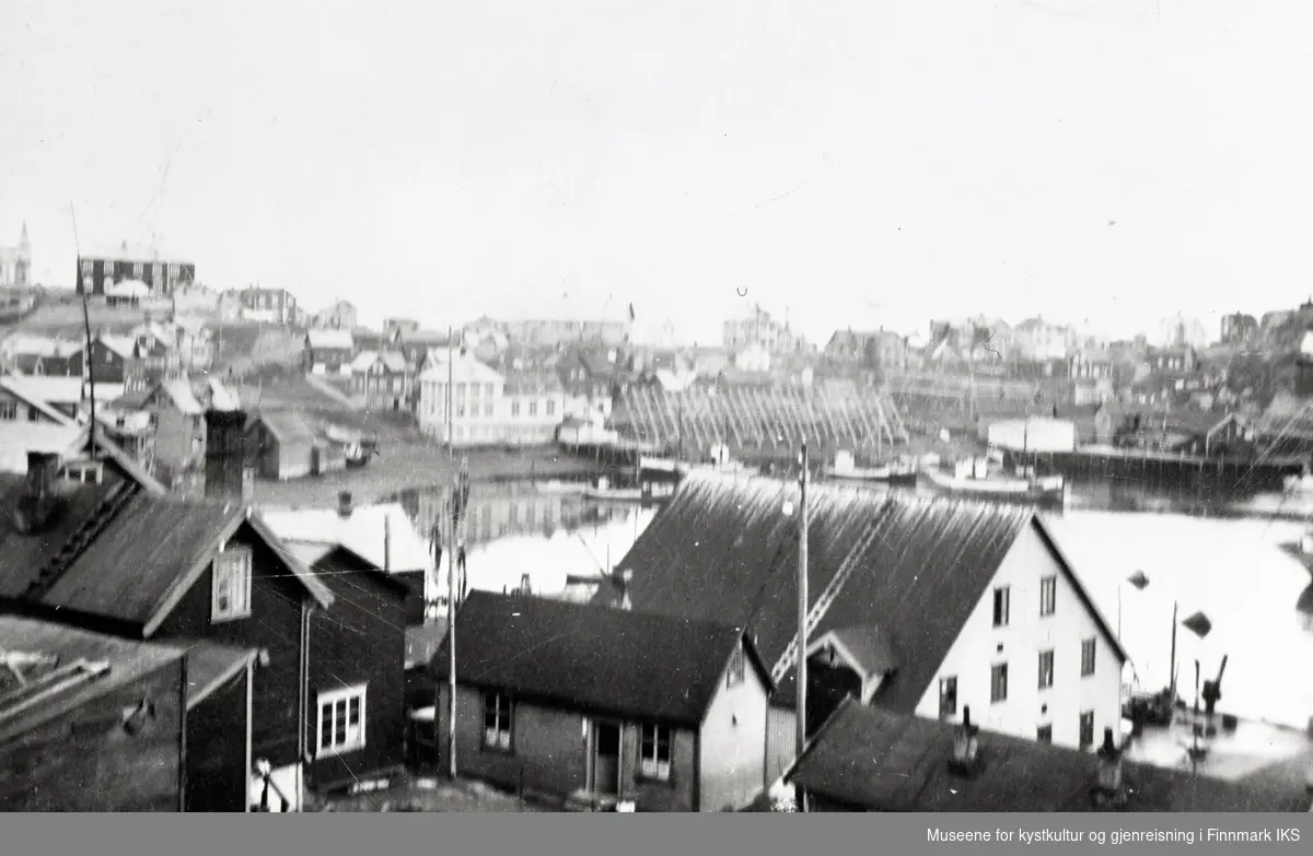 Honningsvåg. Bebyggelse rundt Vågen. Omkring 1935-1939.