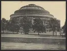 Bilden visar The Royal Albert Hall i London.