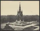 Bilden visar monumentet Albert Memorial i Hyde Park i London.