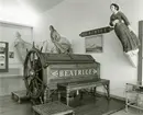 Sjöhistoriska museets permanenta utställning fotograferad 1987.