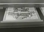 Sjöhistoriska museets permanenta utställning fotograferad 1987. Sprängskiss. Illustration av en lågtrycksturbin för 16 500 hk fartygsmaskineri.
