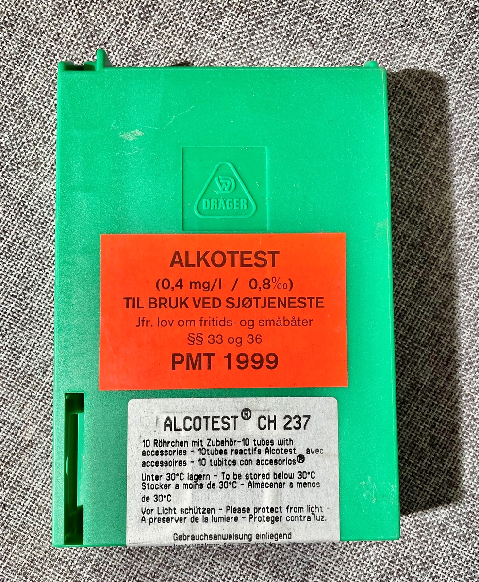 Alkotest i grønn, rektangulær plastbeholder. Forseglet og uåpnet.