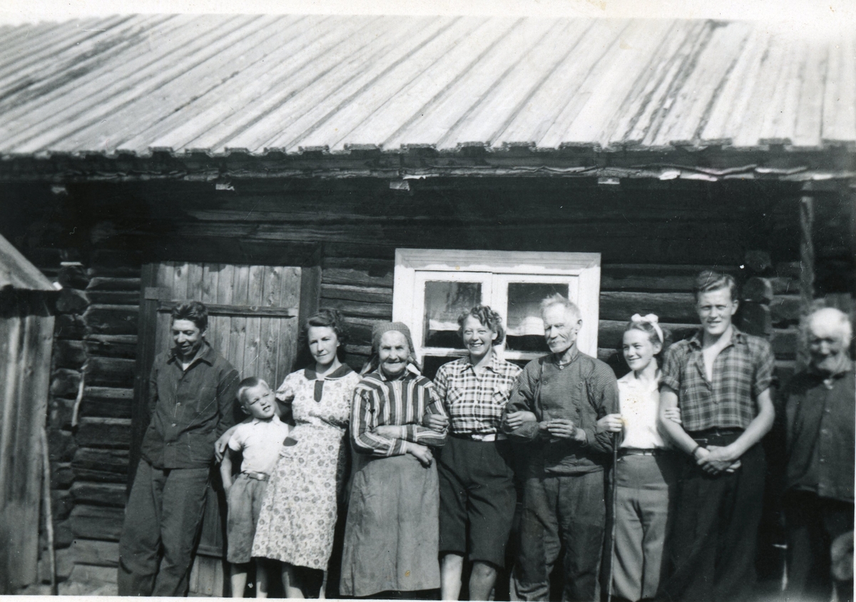 Bilde frå Moen.Fråv.Halvor Moen,Gunnar Pålrud,Barbo Moen,Barbo Kårdal Moen,Åse Steen,Ola Moen,Ukjent,Ukjent Embrik Berget Storebråten.