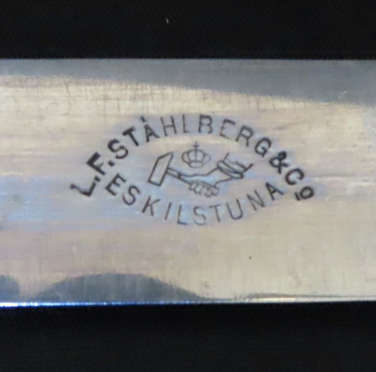 6 stk bordkniver i stål m/svart treskaft.