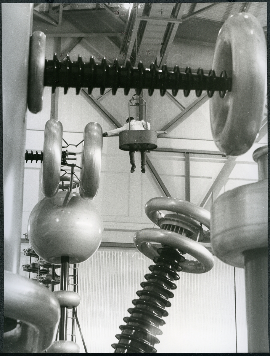 Ludvika sn, Ludvika kn.
Ludvikaverken, högspänningslaboratoriet. 1963.