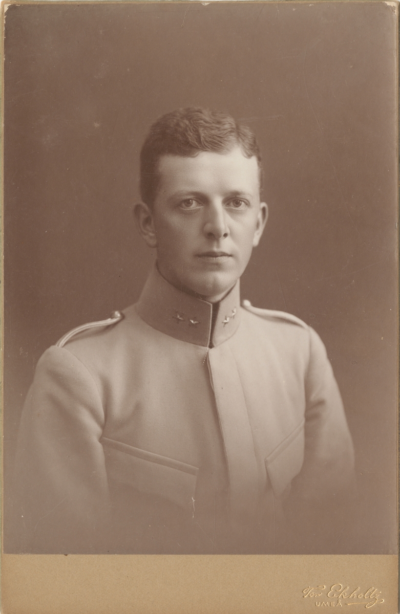 Porträtt av Benjamin (Berry) Glimstedt, löjtnant vid Norrlands dragonregemente K 4.
