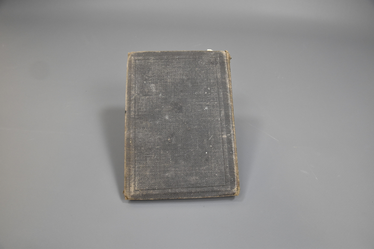 Kokebok med gotisk skrift.