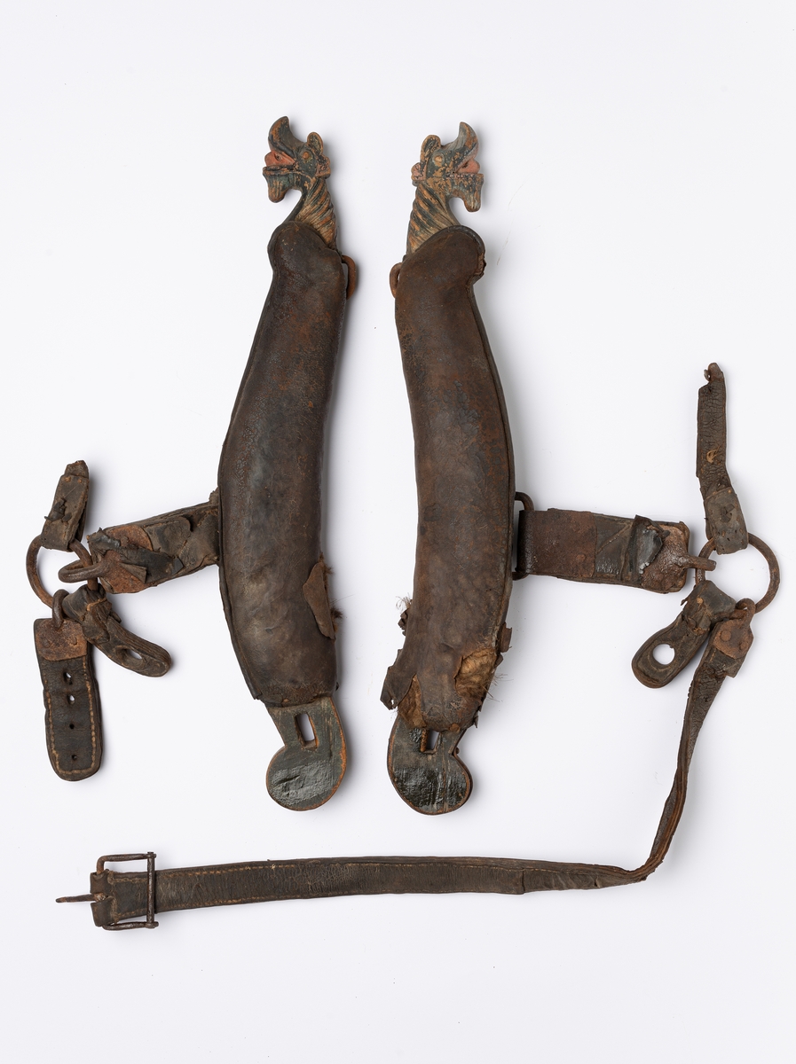 akantusranker og dragehode