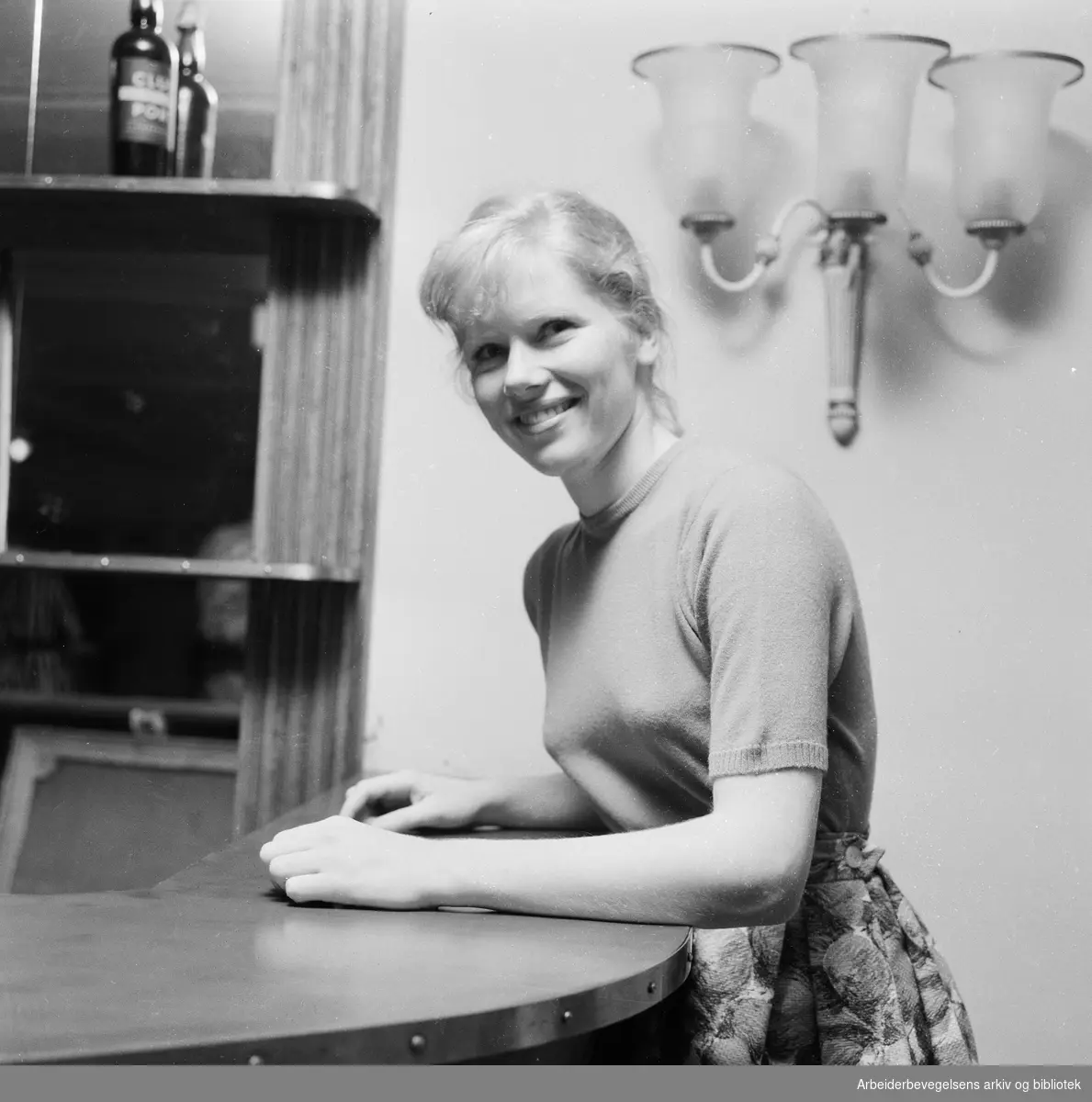 Liv Ullmann. Ny skuespiller på Det Norske Teatret. August 1960