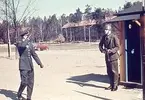 Soldats uppträdande. Posts avlämning till dagbefäl.