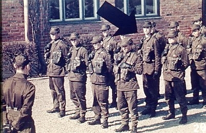 Soldats uppträdande. Hälsning vid tilltal.