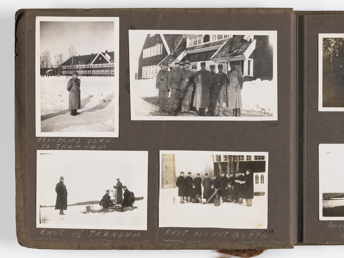 Side i Synnøve Brændshøi sitt private fotoalbum. På bildet øverst er Kronprins Olav på Trandum 