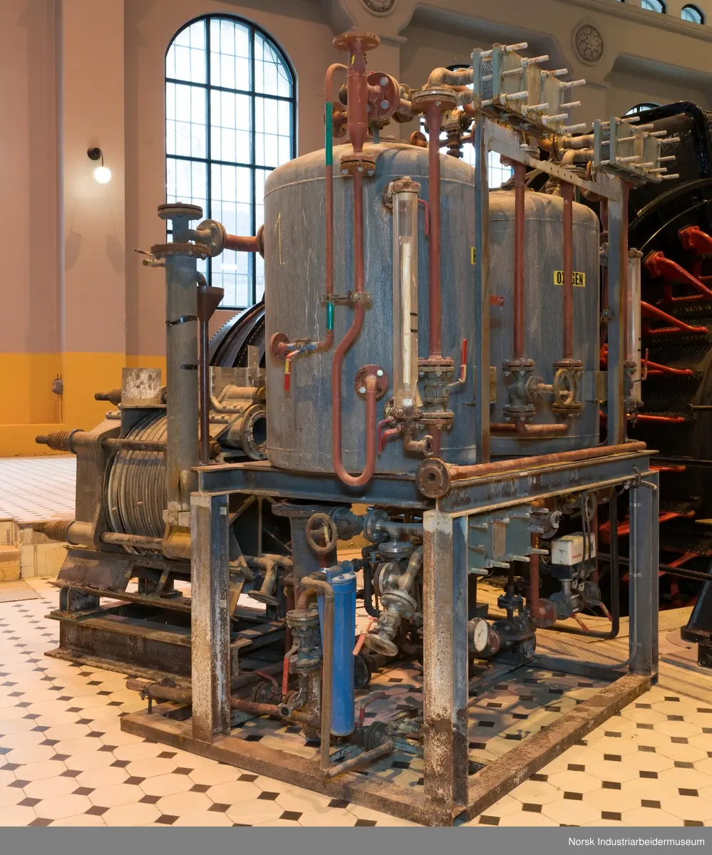 Mini elektrolysør med separatortank.