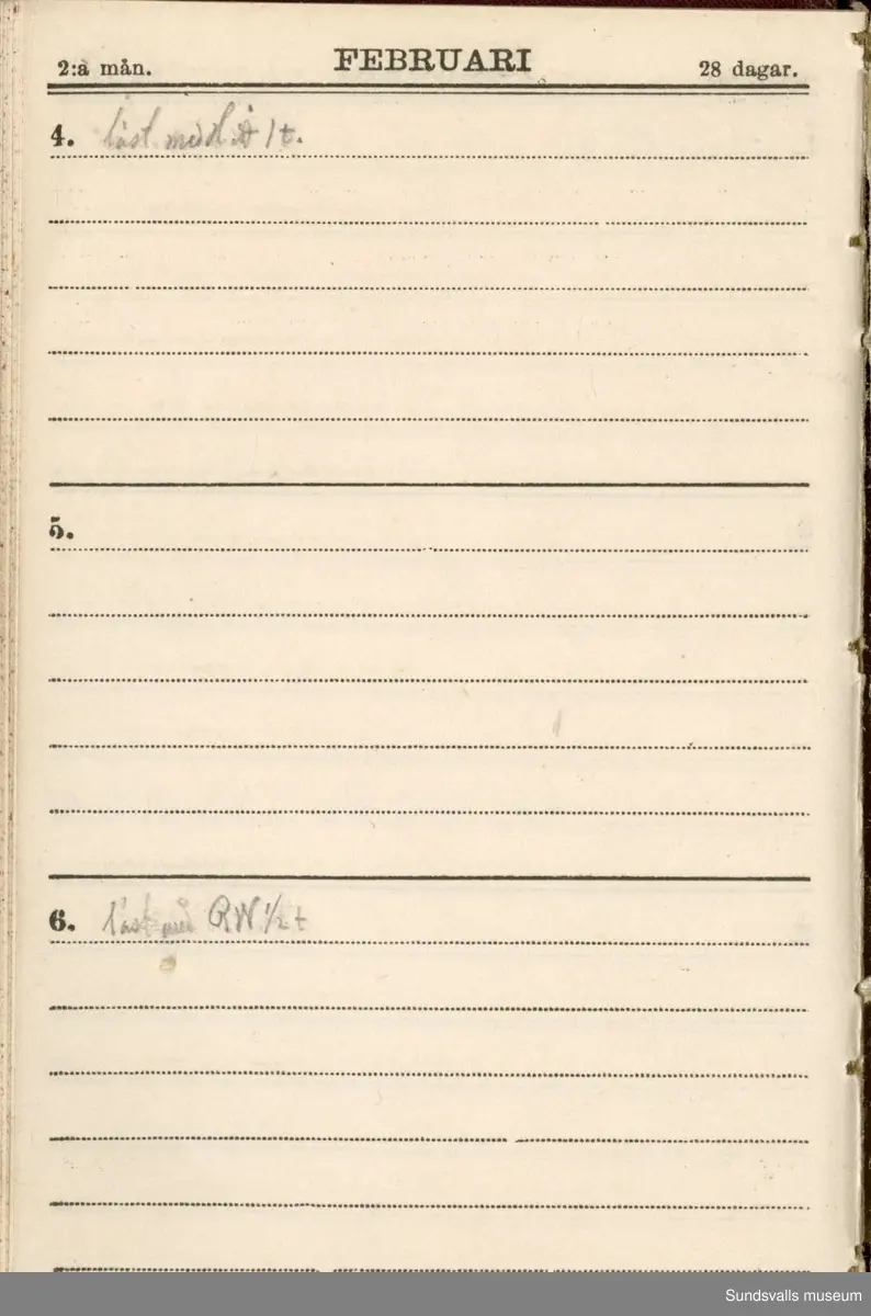 Dagbok. Erik Petter Wallmark (1870-1891) 

E.P. Wallmark föddes på ett hemman i Valla, Selånger. Han var student vid Uppsala universitet och klarade sin fil.kand. på endast två terminer.  E.P. Wallmark var sjuk i tbc och avled endast 20 år gammal. 
Anteckningarna, skrivna mellan 1888-1891, rör bland annat hans tid i Uppsala och sjukdomens förlopp. 

Se länkade filer för komplett dagbok