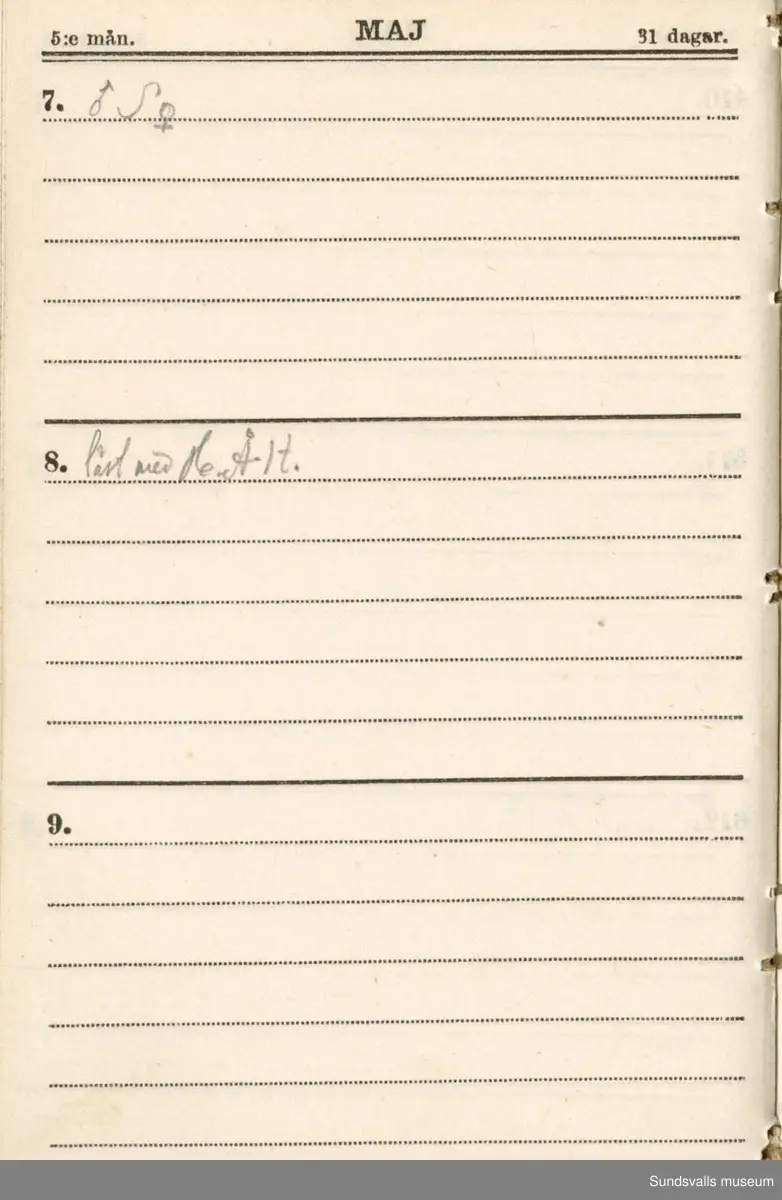 Dagbok. Erik Petter Wallmark (1870-1891) 

E.P. Wallmark föddes på ett hemman i Valla, Selånger. Han var student vid Uppsala universitet och klarade sin fil.kand. på endast två terminer.  E.P. Wallmark var sjuk i tbc och avled endast 20 år gammal. 
Anteckningarna, skrivna mellan 1888-1891, rör bland annat hans tid i Uppsala och sjukdomens förlopp. 

Se länkade filer för komplett dagbok