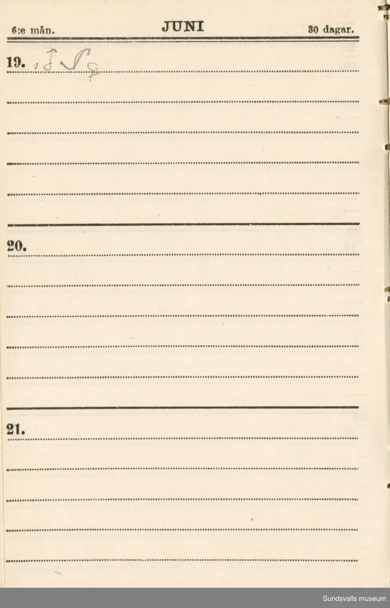 Dagbok. Erik Petter Wallmark (1870-1891) 

E.P. Wallmark föddes på ett hemman i Valla, Selånger. Han var student vid Uppsala universitet och klarade sin fil.kand. på endast två terminer.  E.P. Wallmark var sjuk i tbc och avled endast 20 år gammal. 
Anteckningarna, skrivna mellan 1888-1891, rör bland annat hans tid i Uppsala och sjukdomens förlopp. 

Se länkade filer för komplett dagbok