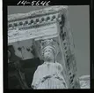 2795 Grekland Akropolis. Närbild av skulptur på templet Erechtheion.