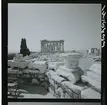 2795 Grekland Akropolis med runierna av bl.a. templen Parthenon och Erechtheion.