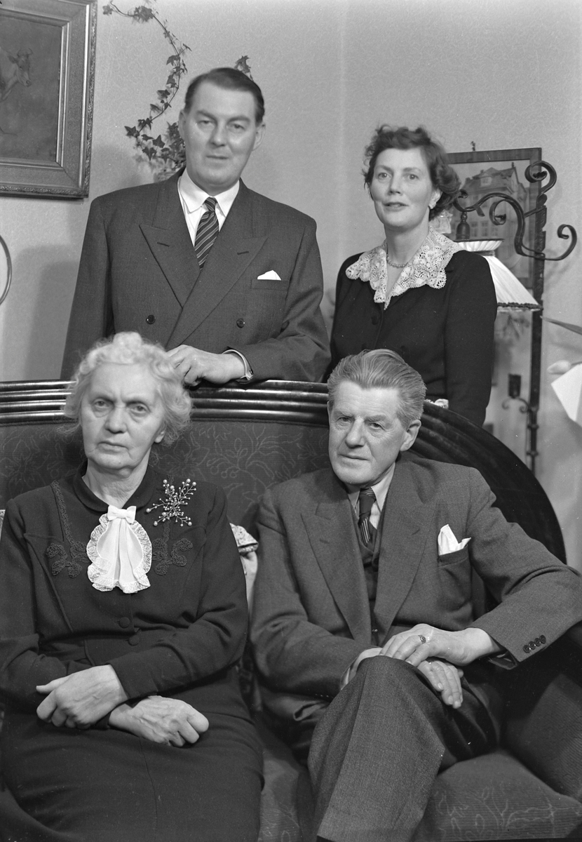 Bernhard Knudsen med familie